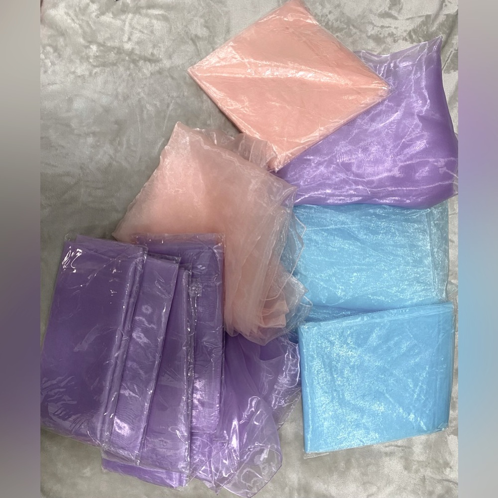 Lot of Organza Round Table Overlays